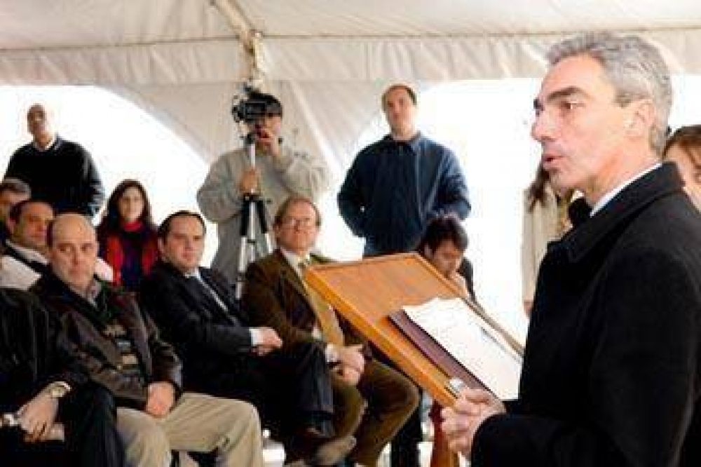 Jun�n: inauguraron la f�brica de construcci�n de viviendas 