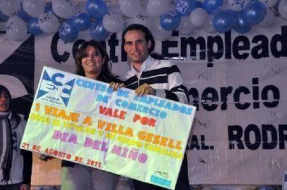 Con juegos, premios y mucha diversi�n se festej� el d�a del ni�o