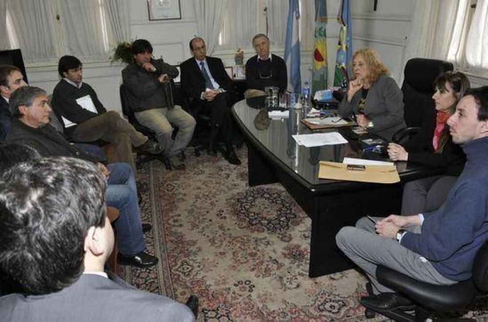 La Intendente Giroldi se reuni� con el Oceba para gestionar soluciones en el servicio el�ctrico