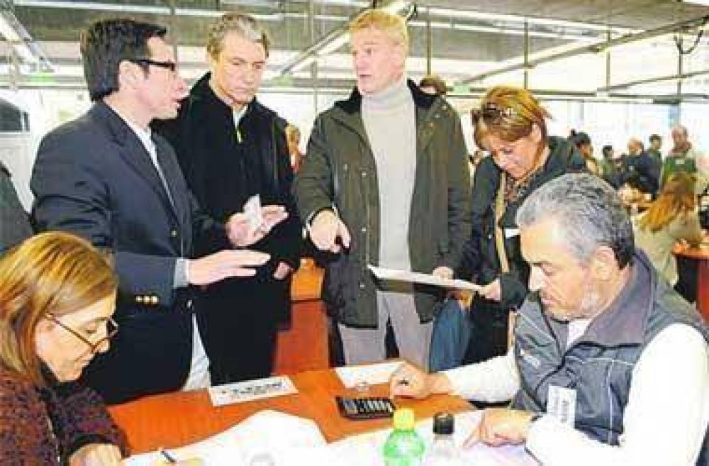 El bloque De Narvaez Alfons�n denuncia irregularidades en el escrutinio de primarias