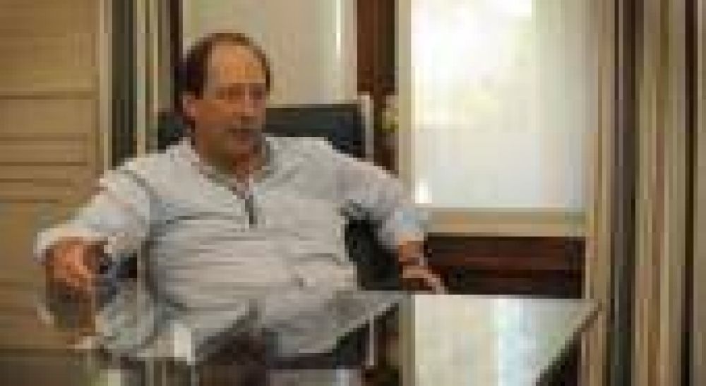 Pases de factura en la UCR por la estrategia electoral 