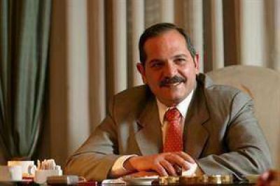 Alperovich busca un tercer mandato con las listas acople