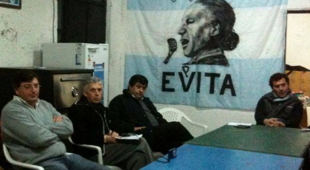 Se reunieron Almada, Abarca y referentes de las agrupaciones que conforman el FpV