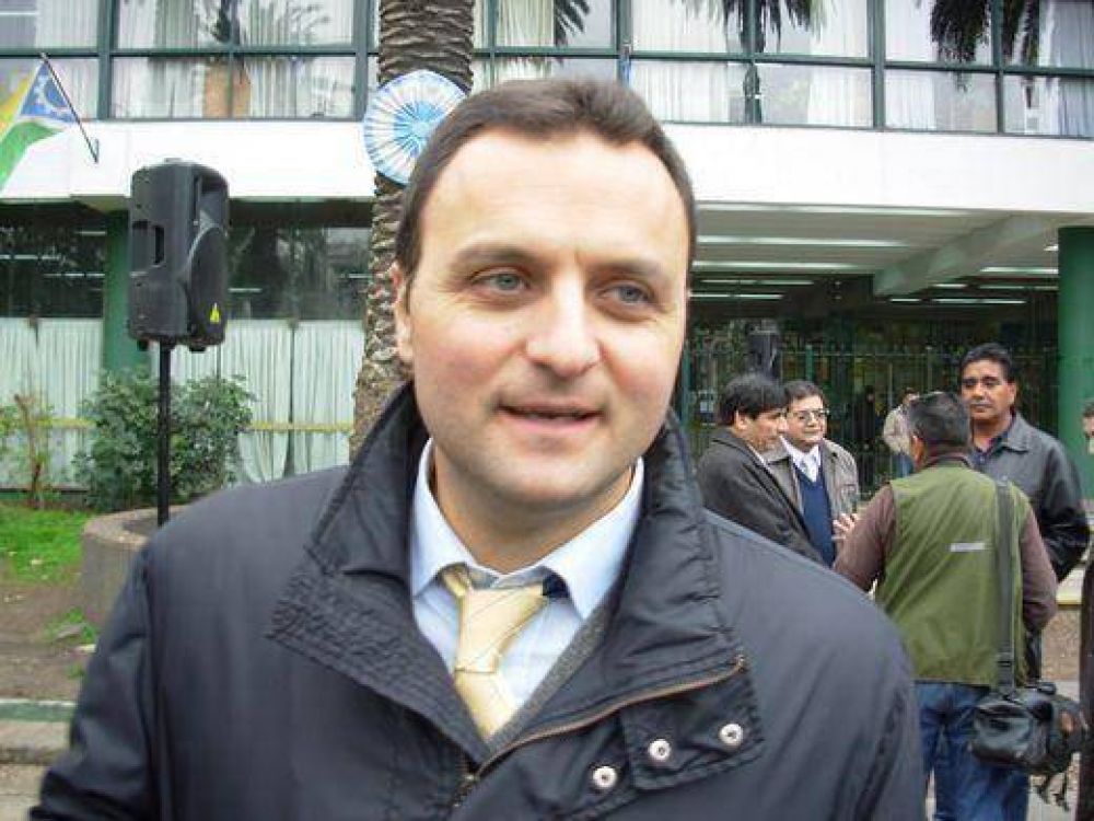 Ivoskus, sobre el corte de boleta: �Muchos pol�ticos, periodistas y medios, siguen subestimando al ciudadano"
