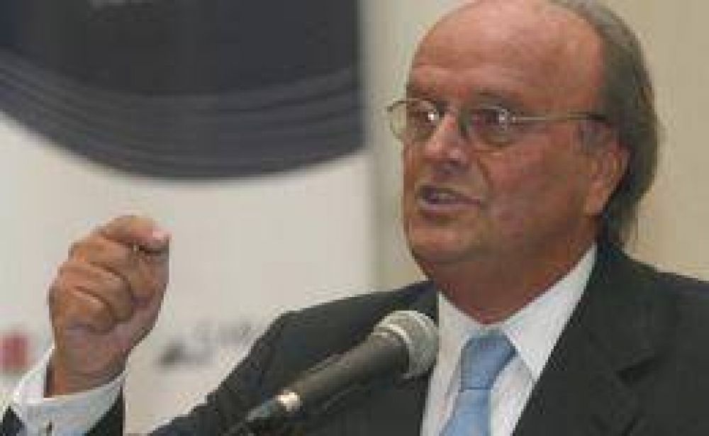 La UIA conf�a alcanzar acuerdo con la CGT por salario m�nimo