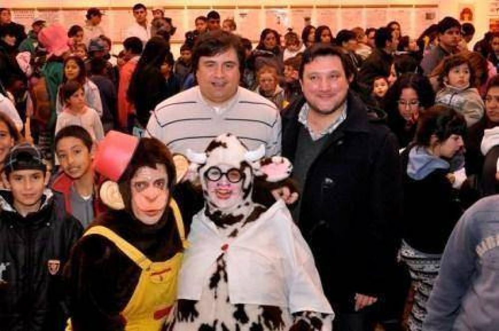 Espectacular y emotiva tarde de lunes para �desaburrir el invierno�