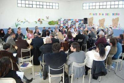 El Ejecutivo inaugur� una nueva modalidad de reuniones del Gabinete Provincial