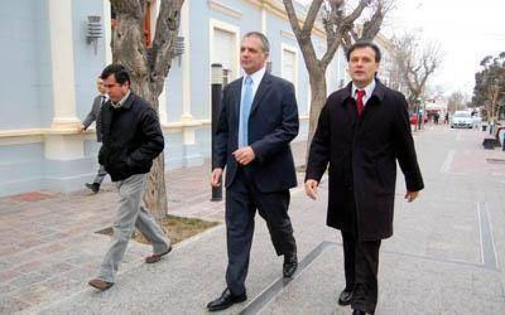  Hasta el 10 de diciembre habr� reuniones de transici�n los lunes