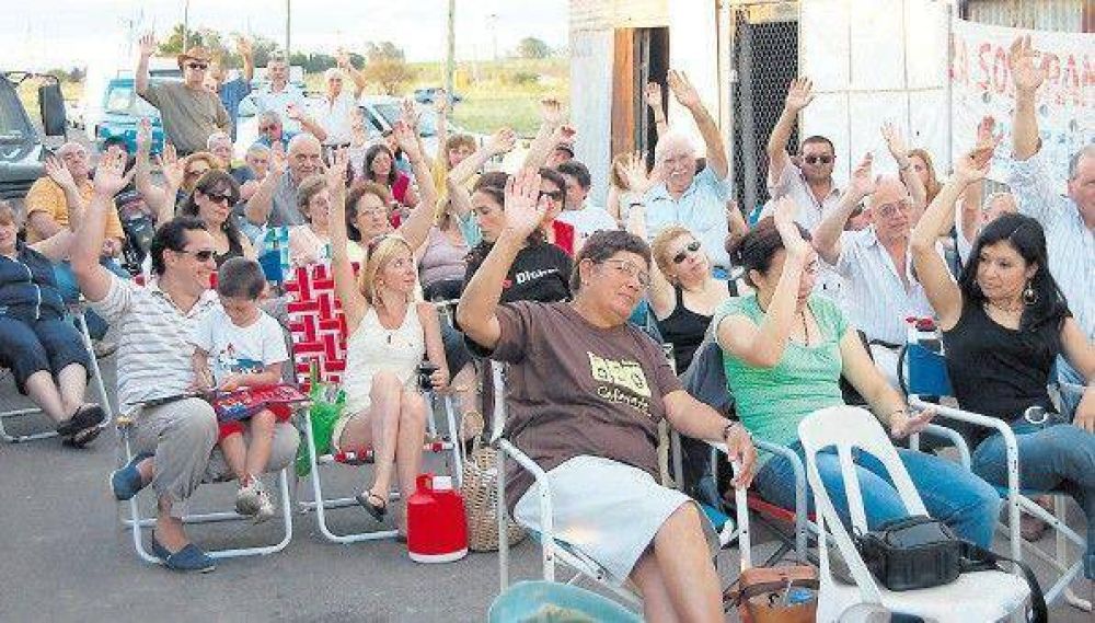 Crece la presi�n pol�tica contra el corte de las rutas a Uruguay