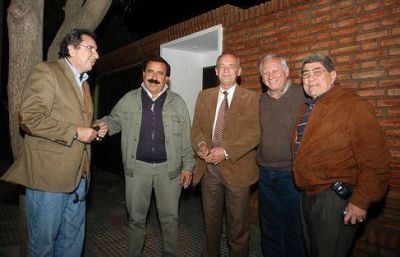 Reuni�n cumbre de Brizuela, Castillo y Guzm�n por la unidad de la UCR