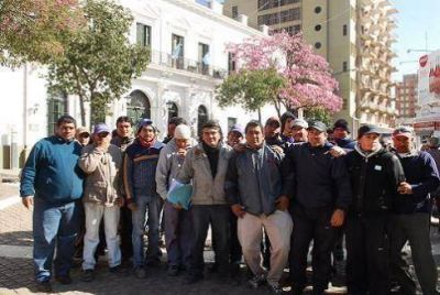 Contratados piden al Gobierno el pase a planta permanente