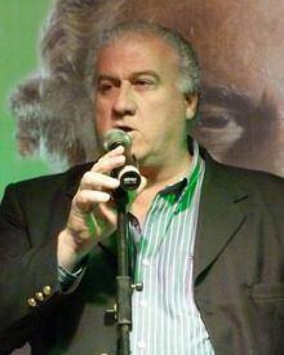 El PJ trata de pegarse al Gobierno nacional y ECO, a Ricardo Colombi