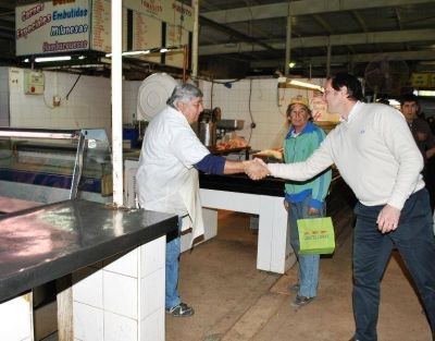 Camau quiere reformar el mercado de frutas
