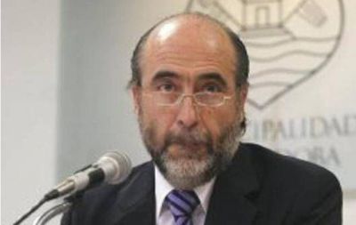 Vicente propone �reas espec�ficas para que remises puedan levantar gente en la calle
