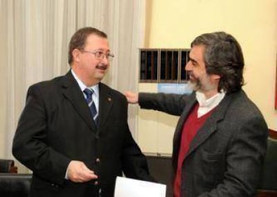 Cappiello complet� su gabinete