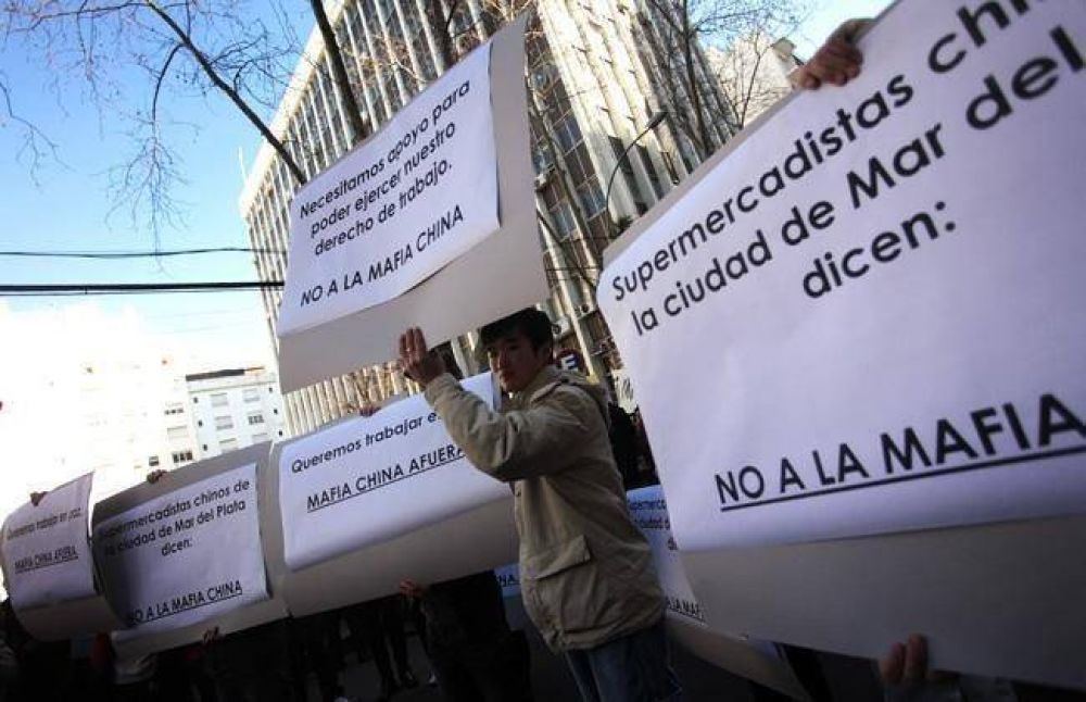 Supermercadistas chinos se concentraron en Tribunales