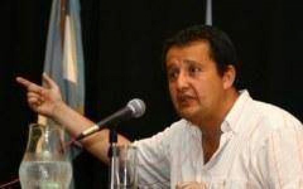 Proyecto Sur realiza una radio abierta frente a Tribunales 