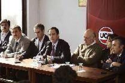 No desdoblar�n las comunas radicales y van por el troquelado 