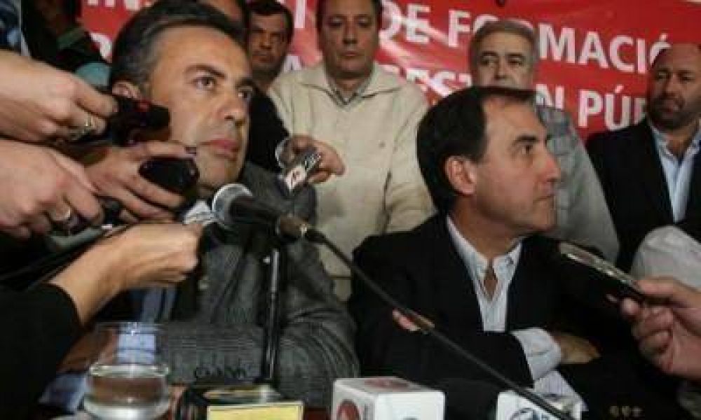 Los intendentes radicales se decidieron y no adelantar�n las elecciones