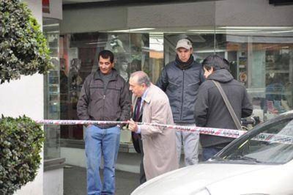 Golpe de tim�n en el perfil medi�tico del gobernador Jorge
