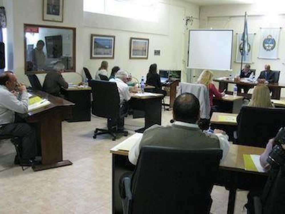 Concejales pidieron reactivaci�n del BANADE