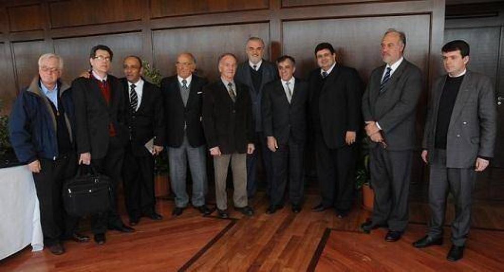 Avanza cooperaci�n entre Malvinas Argentinas y el estado Minas Gerais