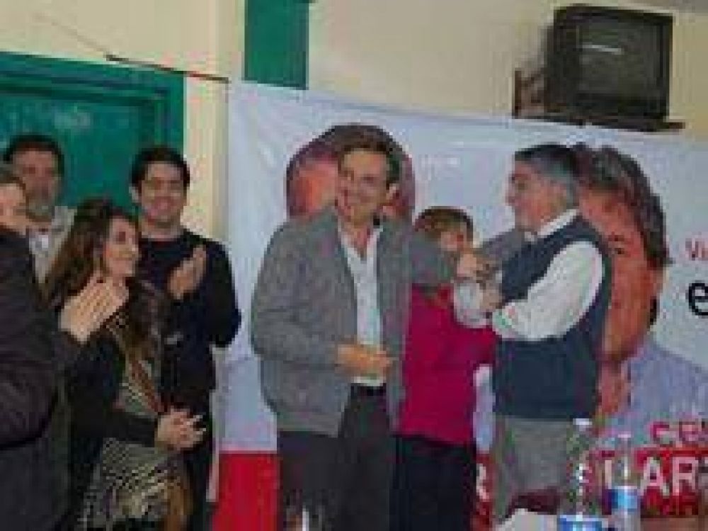 Ferreira y Mendioroz inauguraron comit� de campa�a �Juntos por Viedma�