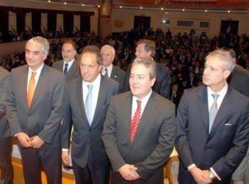 Scioli defendi� la regionalizaci�n de la provincia: �se lograr� un Estado m�s cerca de la gente�