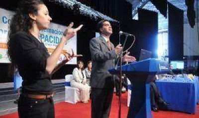 Gran marco de p�blico y mucho inter�s en el inicio del Congreso sobre Discapacidad