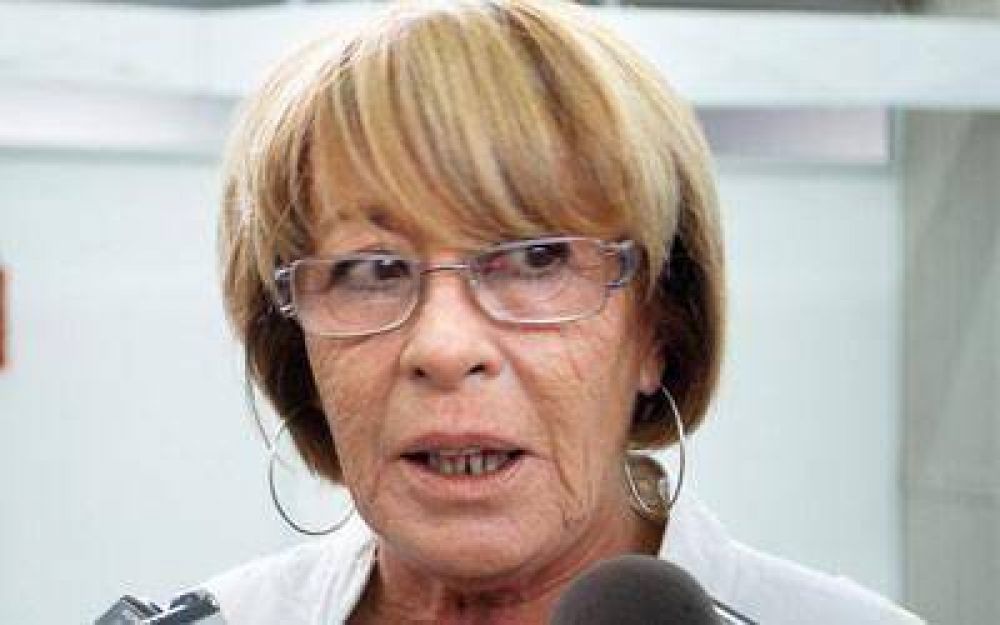 Comodoro �se ha llevado gran parte del presupuesto educativo�