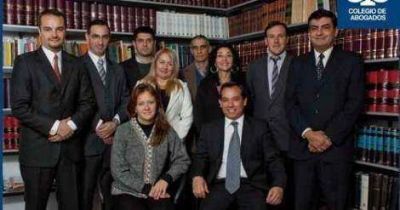 Con un aplastante triunfo, Am�lcar Aguirre gan� las elecciones del Colegio de Abogados