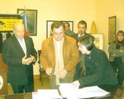 El Municipio y la UCU firman convenio de cooperaci�n