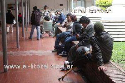 Descontar�n sueldos por el paro en Salud
