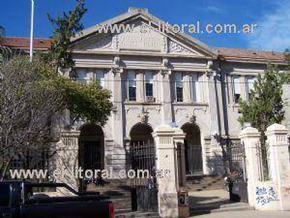 Convocatoria al di�logo fren� un anuncio de paro docente