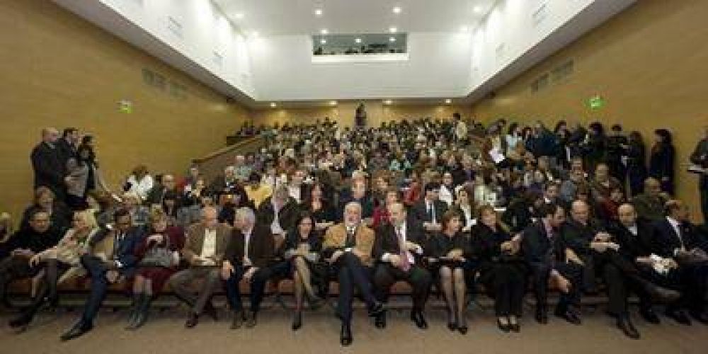  Anoche se hizo el acto de inauguraci�n de las obras de remodelaci�n