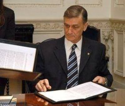Se promulg� la ley que instrumenta las convenciones colectivas para docentes