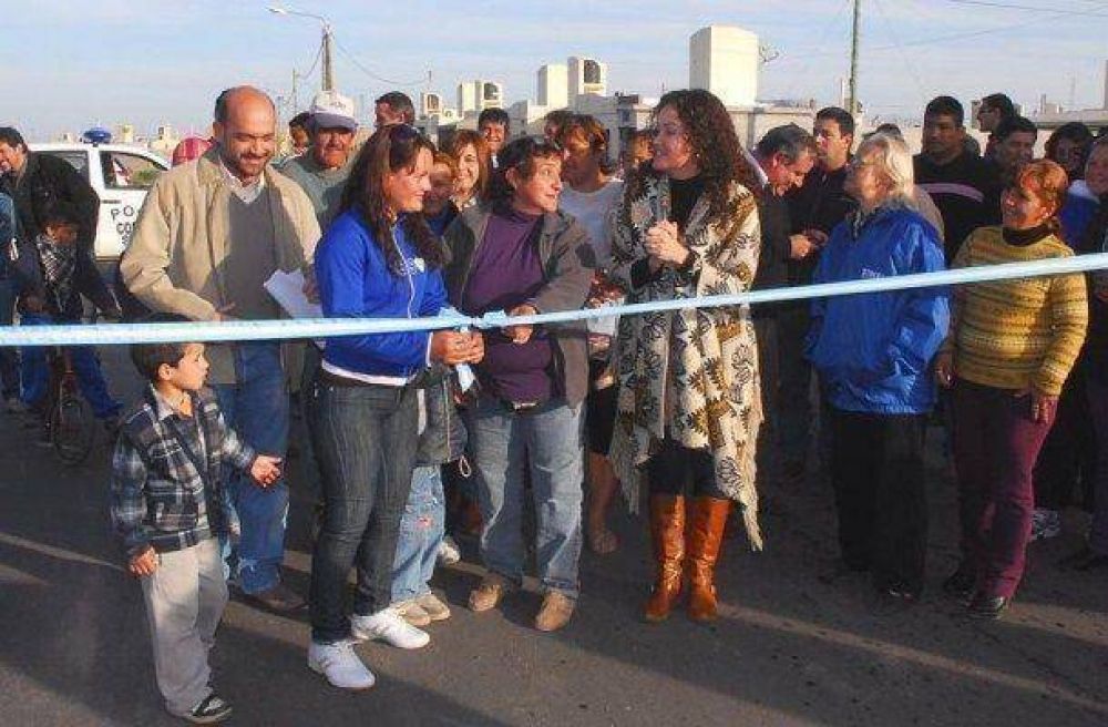 Inauguraron asfaltado de 108 cuadras en la zona sur 