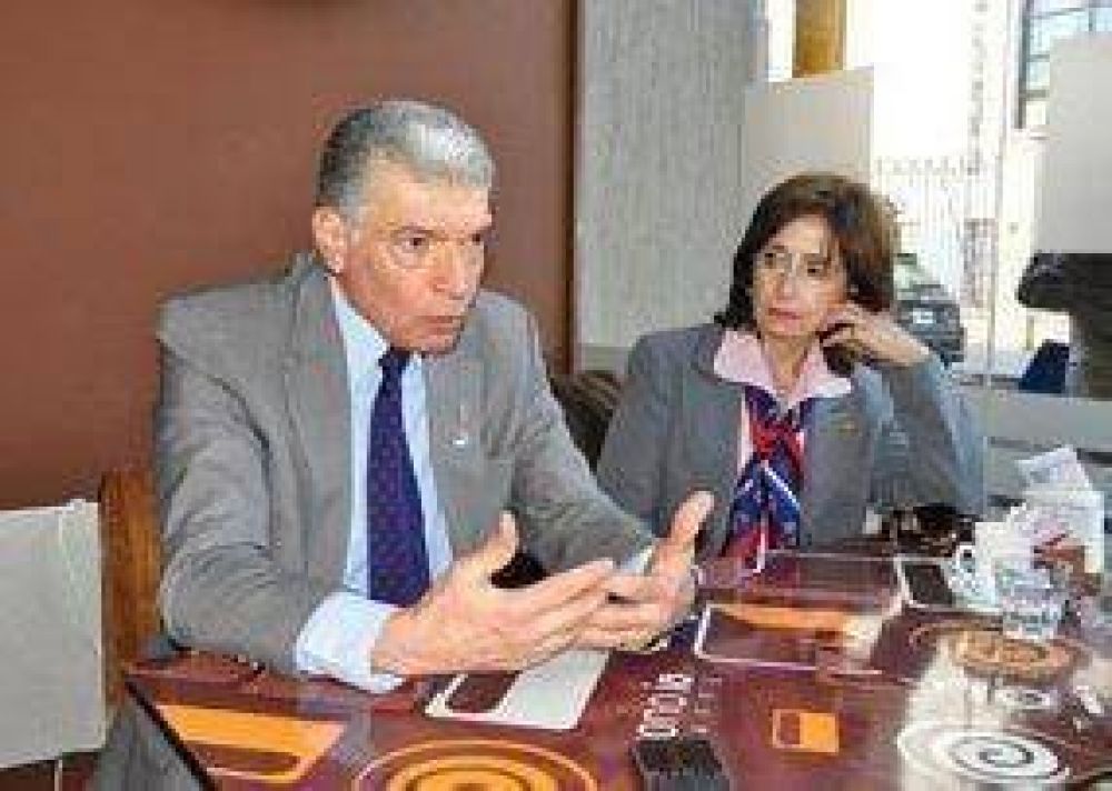 La autoridad regional del Rotary Club visit� San Luis	