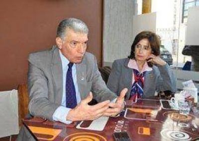 La autoridad regional del Rotary Club visit� San Luis	