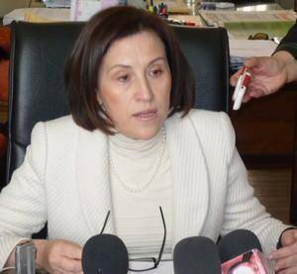 Salud p�blica: m�dicos especialistas comienzan a trabajar 8 horas por d�a