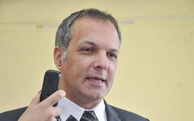 Buzzi tambi�n sali� ayer a cuestionar a Pan American