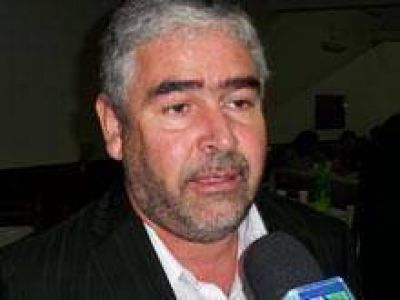 Gonz�lez: S�lo falta que el juez Reussi �salga a pegar carteles de Soria-Weretilneck�