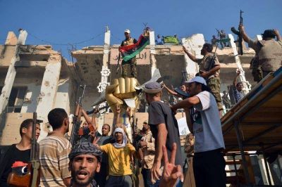 Lanzan en Tr�poli una cacer�a de Khadafy