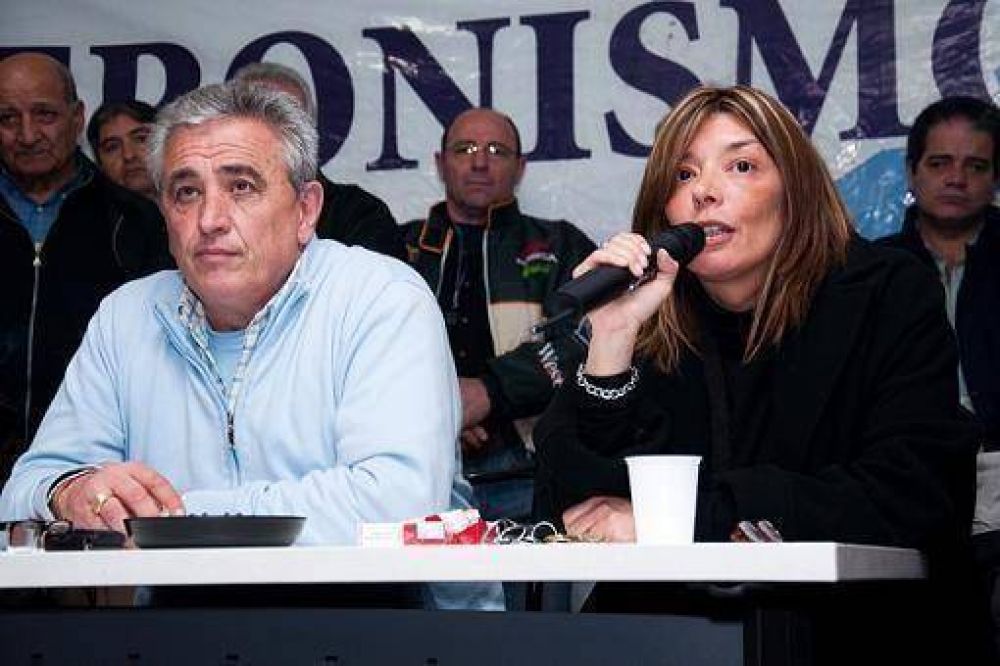 Fabiana Cejas se sum� a la campa�a de G�mez en Lan�s 