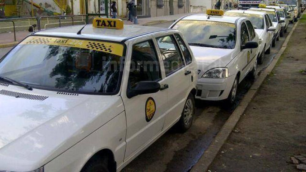 Halle pone reparos al aumento de los taxis