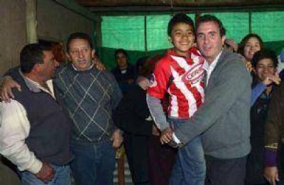 San Jorge alej� m�s a P�rez y a Jaque 