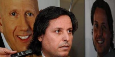 Los candidatos de Duhalde se retiraron de la elecci�n y dejaron solo a Racconto