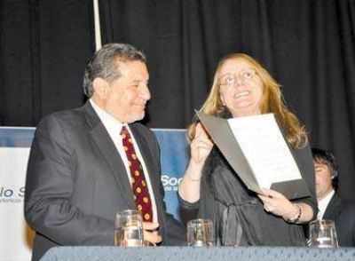 Alicia Kirchner dijo que la mejor pol�tica social es el trabajo