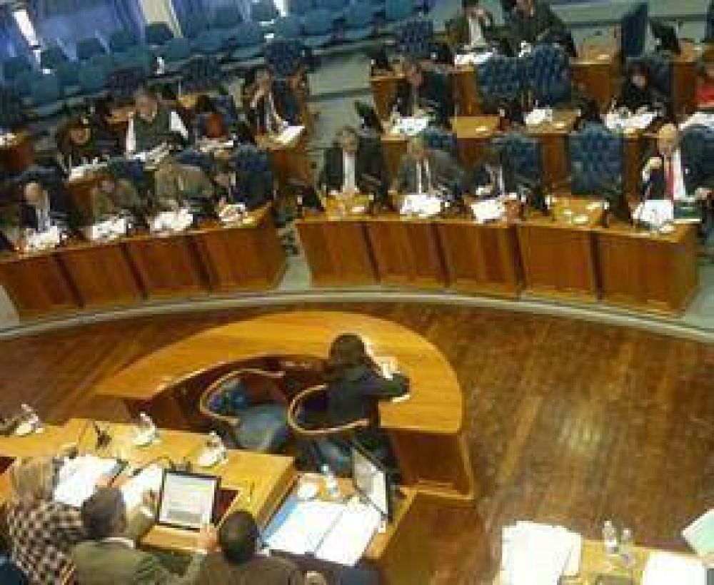 Diputados aprob� las pol�micas cuentas de inversi�n 2010