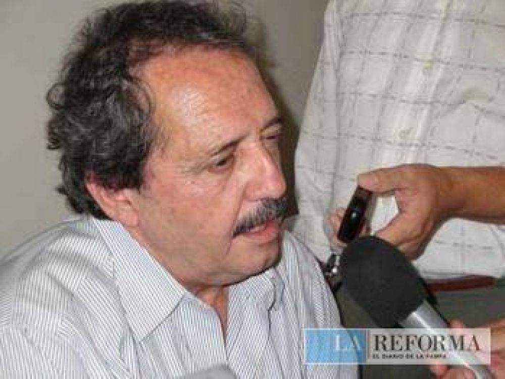 Alfons�n conserv� el apoyo de la dirigencia de La Pampa y Entre R�os